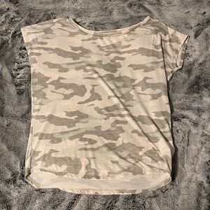 Off the shoulder camo t-shirt